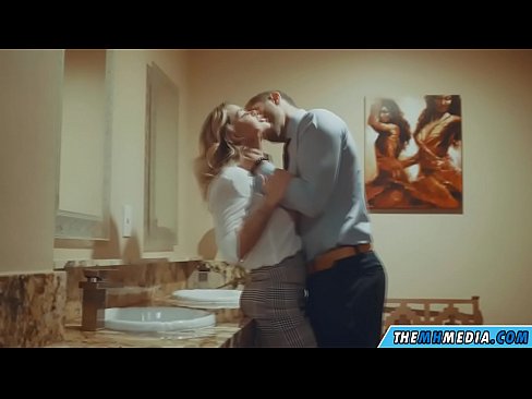 ❤️ Quand une blonde plantureuse vous séduit dans des toilettes publiques. ☑ Fuck vidéo at fr.pi-porno.ru ❌️